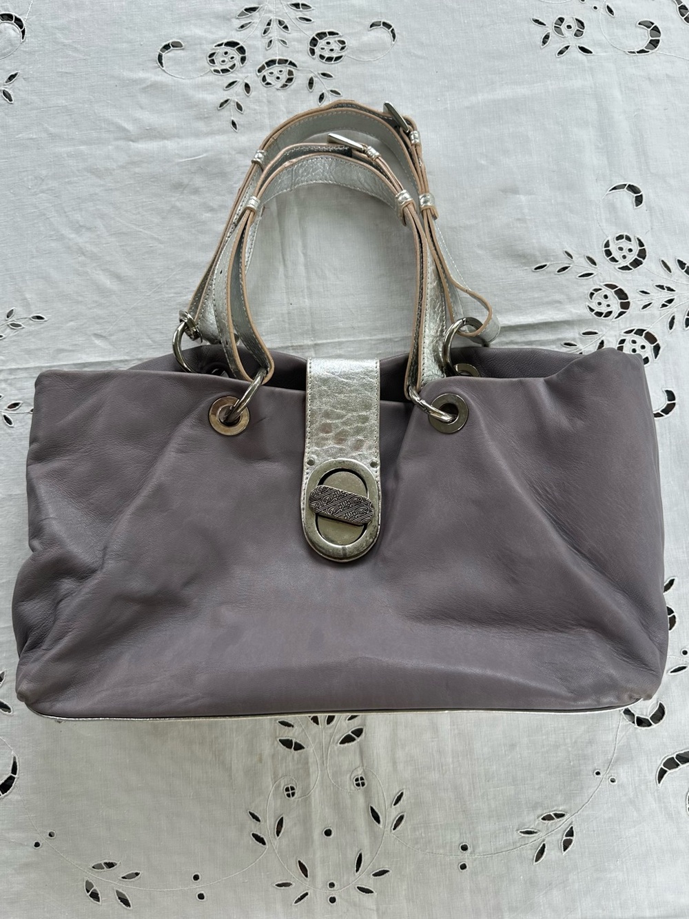 Elegant Lavender-Gray Leather Shoulder Bag with Metallic Trim